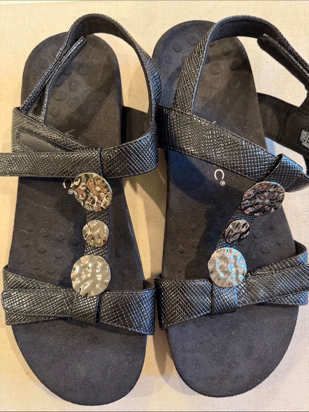 Vionic Black Textured Slingback Sandals with Silver Accent Discs
